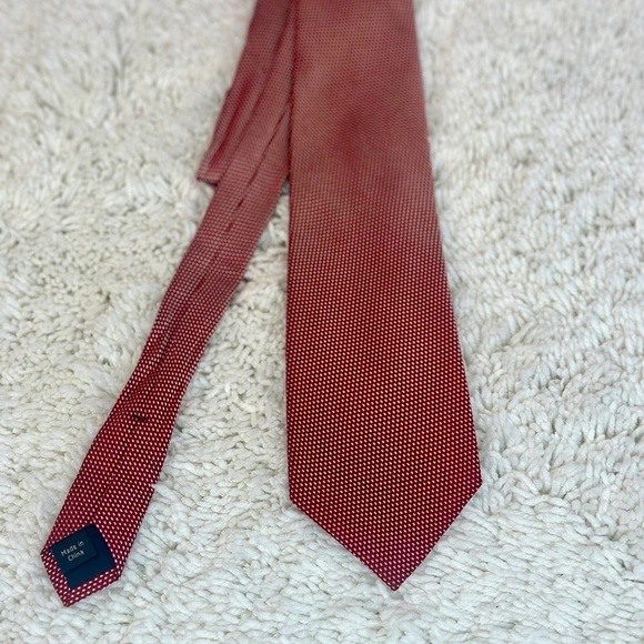 Michael Kors MK Red Dotted Men's Neck Tie - Picture 1 of 5